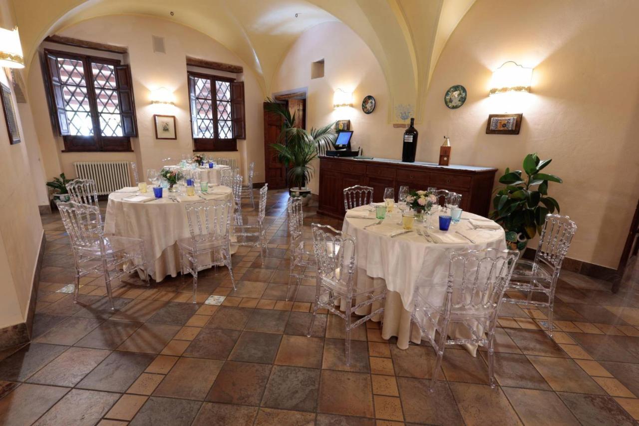 Hotel Corte Dei Tini Teramo Exteriör bild