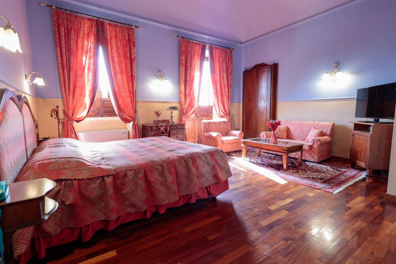 Hotel Corte Dei Tini Teramo Exteriör bild