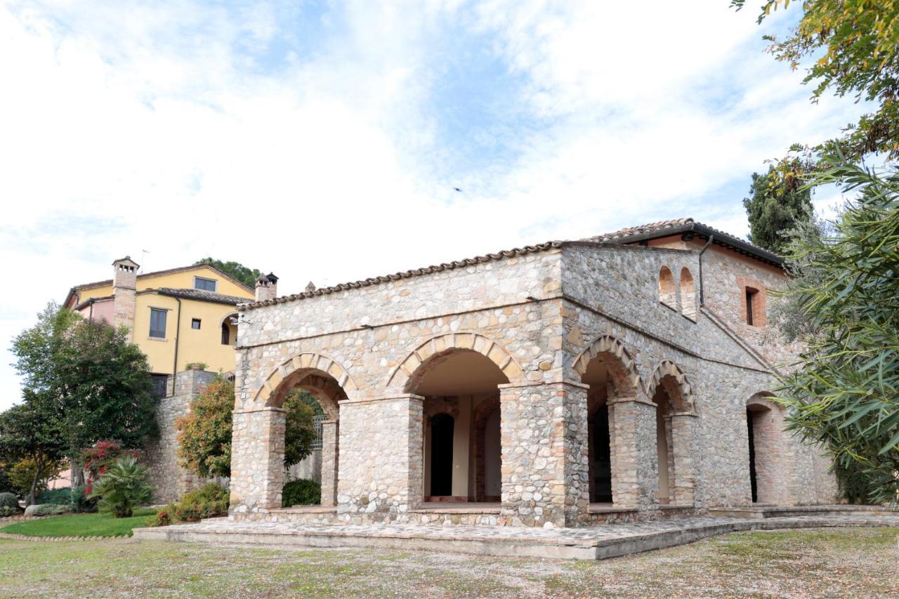 Hotel Corte Dei Tini Teramo Exteriör bild