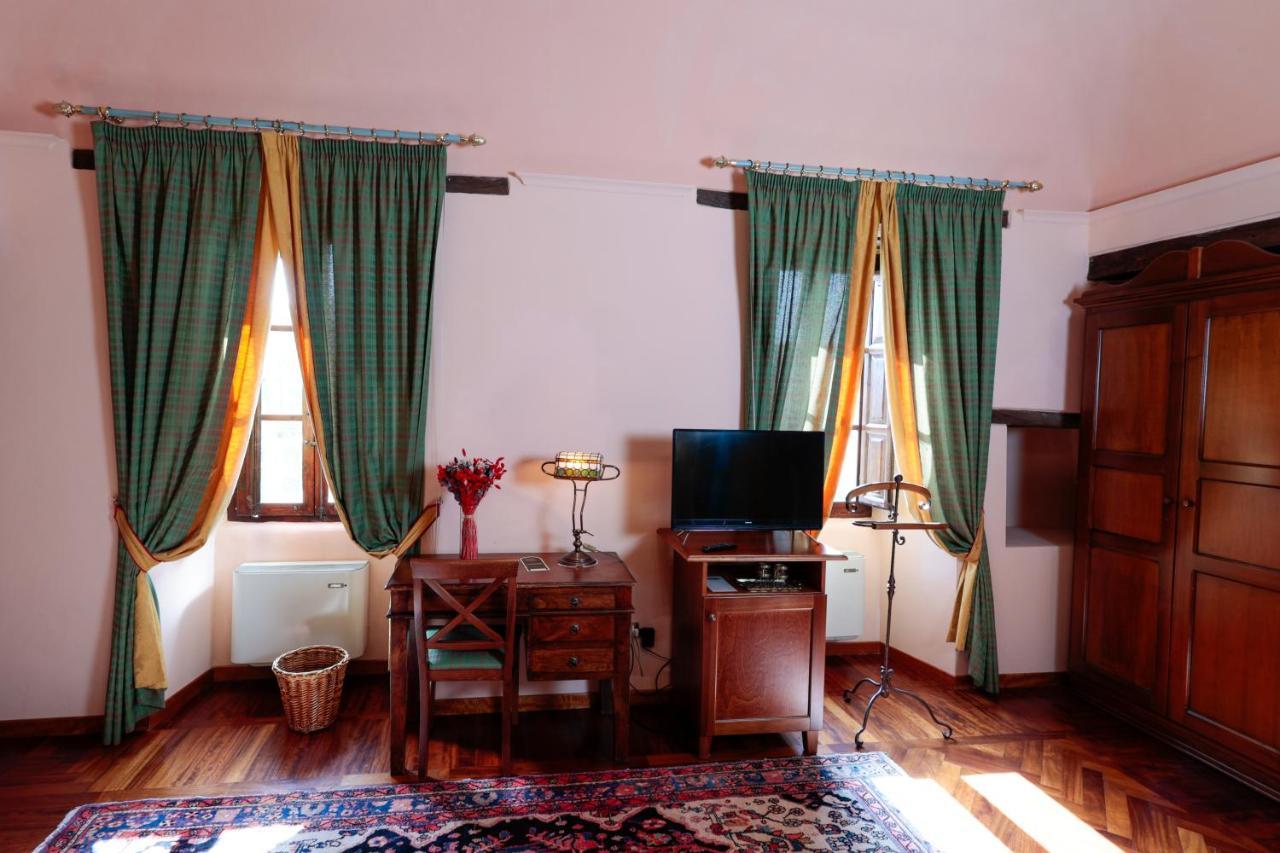 Hotel Corte Dei Tini Teramo Exteriör bild